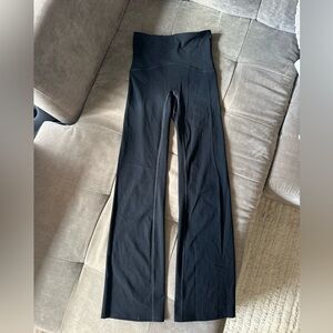 SPANX Shape Booty Boost Active Ankle Flare Legging Pants - Black Small